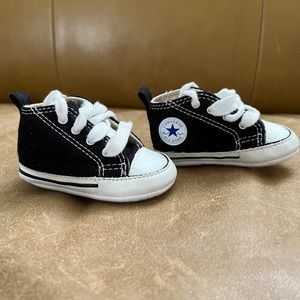 Black converse crib shoes size 1